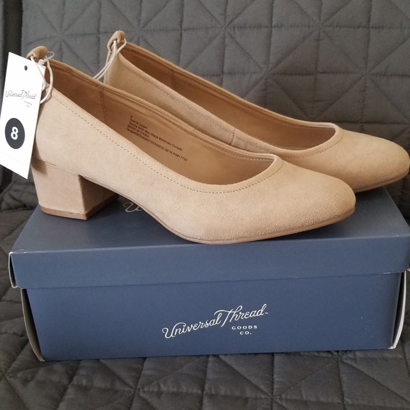 SHOES - Picture 4 of 6